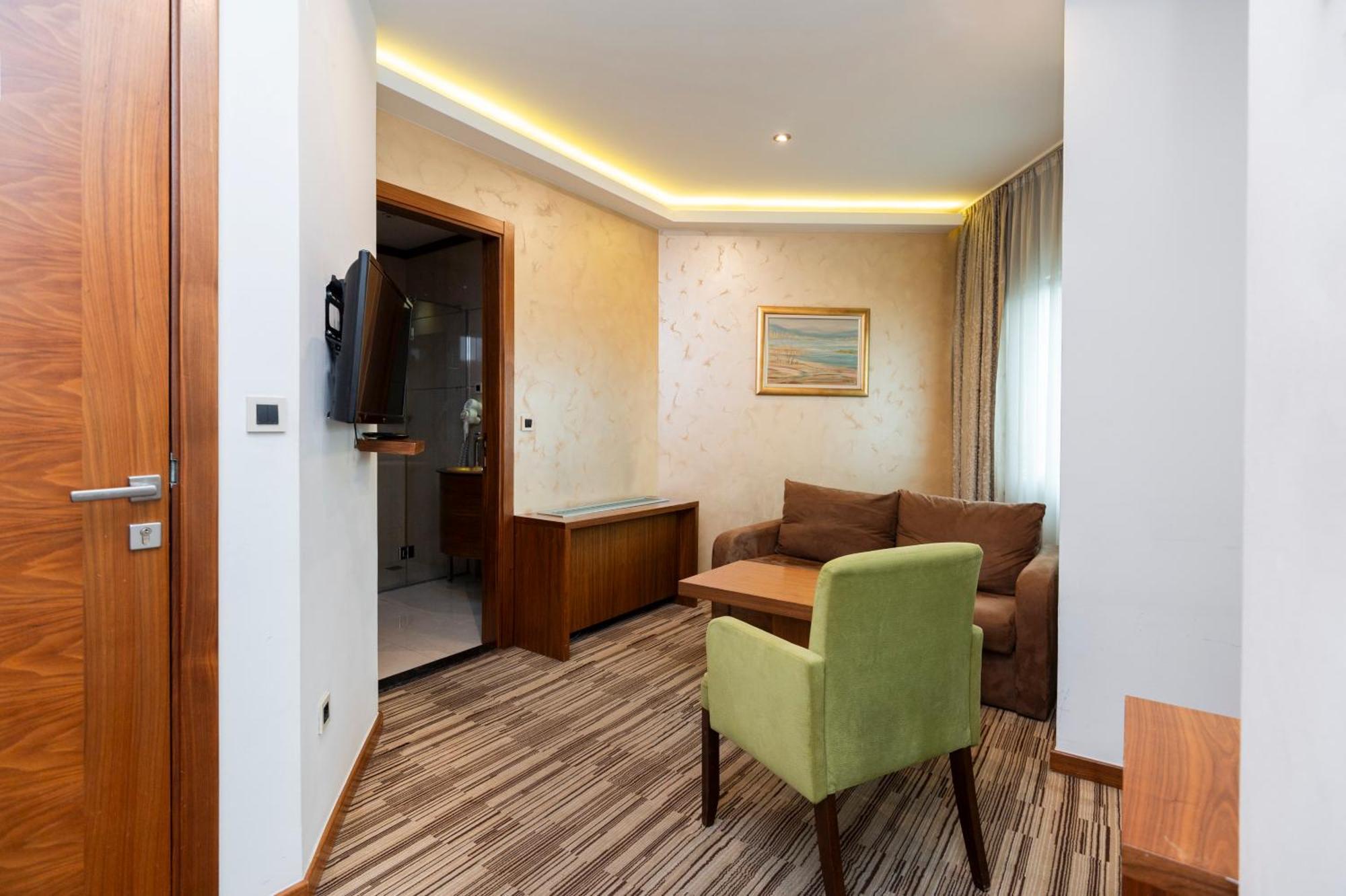 Hotel Bistrik City Center Sarajevo Ngoại thất bức ảnh